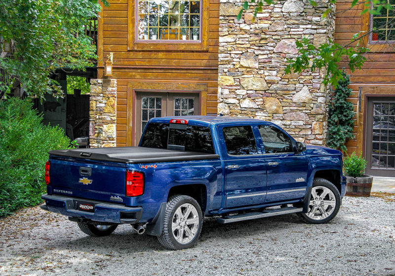 UnderCover 14-18 Chevy Silverado 1500 (19 Legacy) 6.5 ft Elite Bed Cover - Black Textured