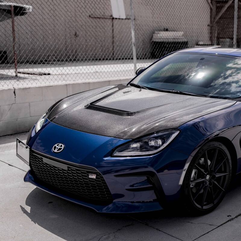 Seibon 2022 Toyota GR86 / Subaru BRZ VS-Style Carbon Fiber Hood