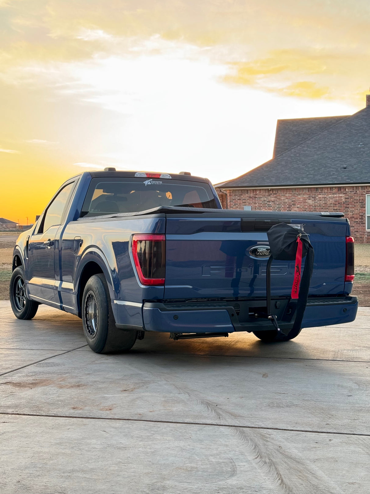 15-25 f-150 parachute mount with hitch delete bracket