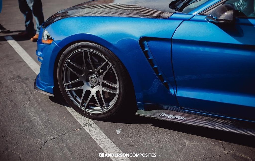 2018 - 2020 MUSTANG TYPE-ST FIBERGLASS FRONT FENDERS (PAIR)