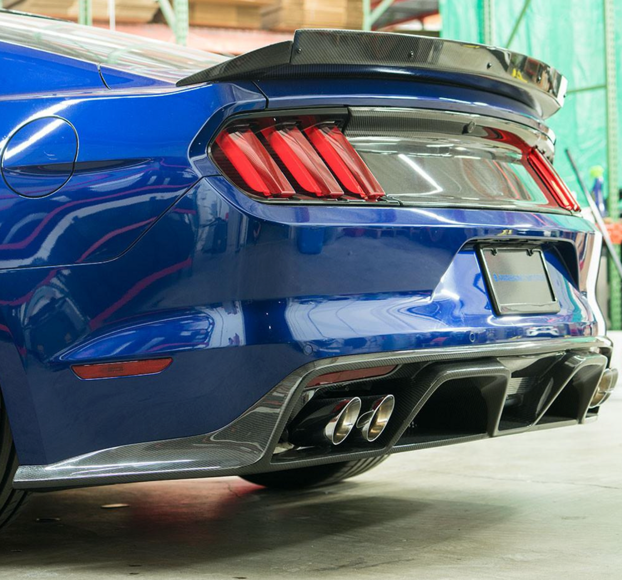 2015 - 2017 MUSTANG GT350 STYLE CARBON FIBER REAR DIFFUSER