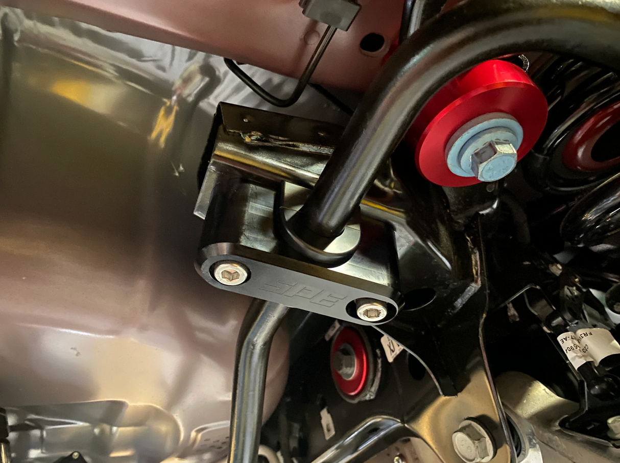 SPE S550 MUSTANG SWAY BAR MOUNT AND BUSHING KIT