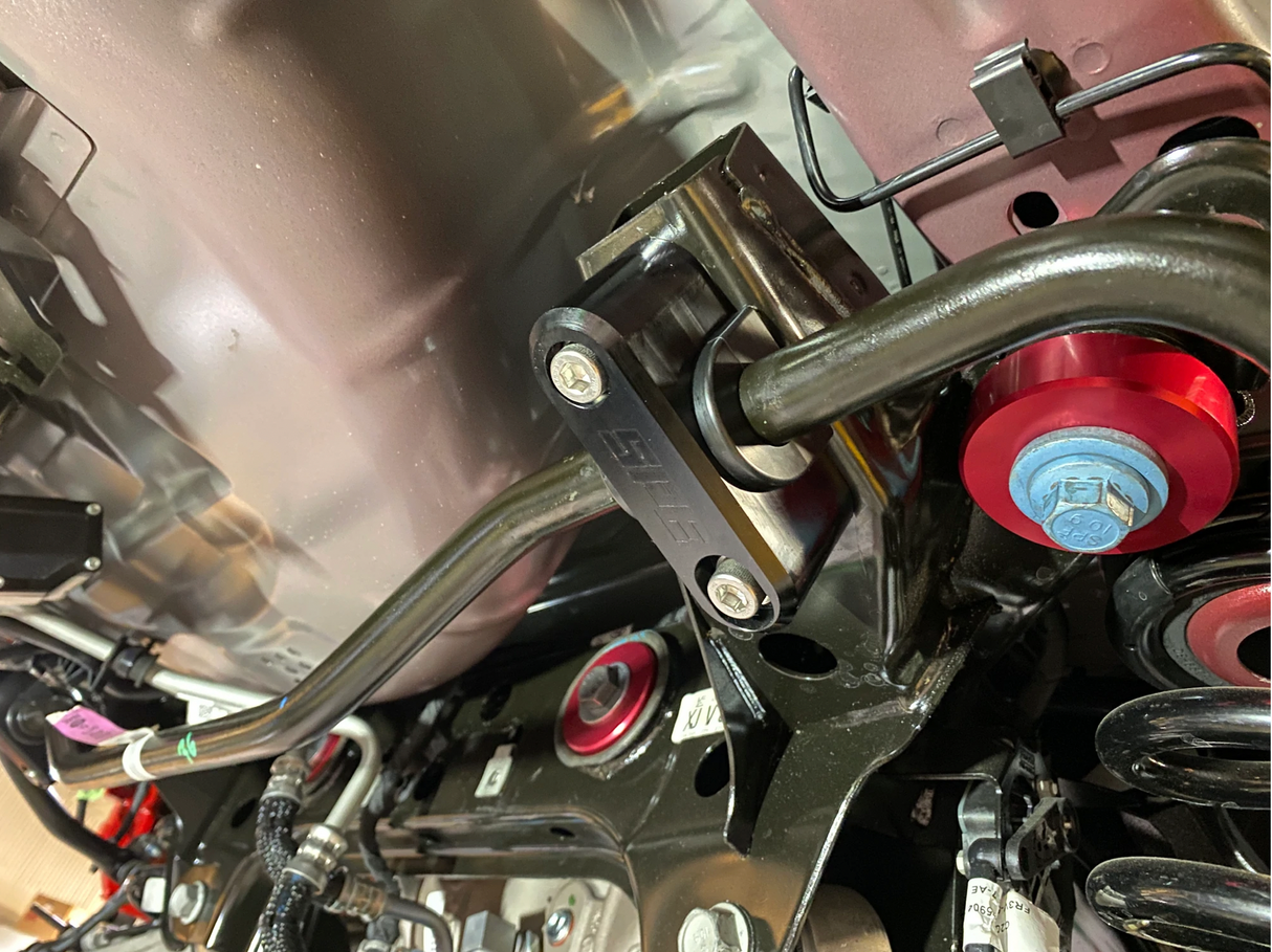 SPE S550 MUSTANG SWAY BAR MOUNT AND BUSHING KIT