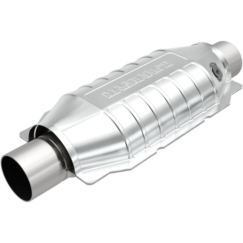MagnaFlow Universal Catalytic Converter 2 Single O2 Boss