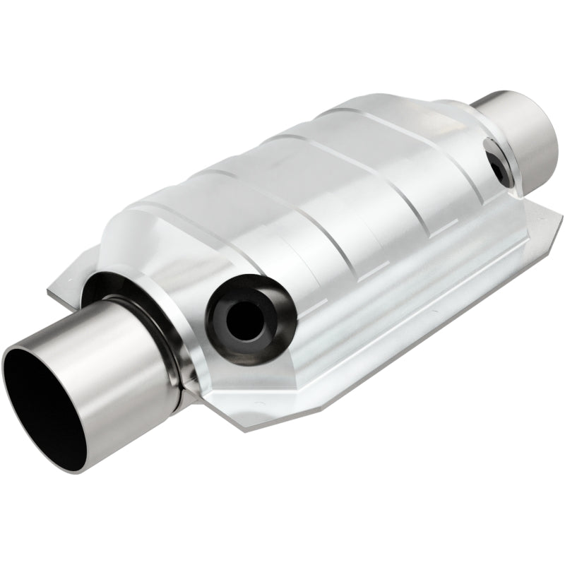 MagnaFlow Universal Catalytic Converter 2.25 W/Dual O2 Boss